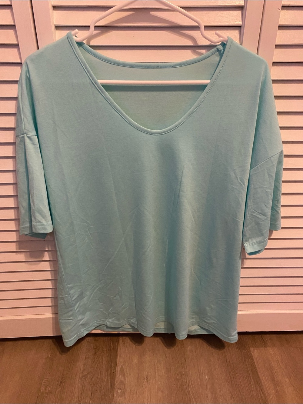 Women's Relaxed V-Neck Tee in Light Aqua